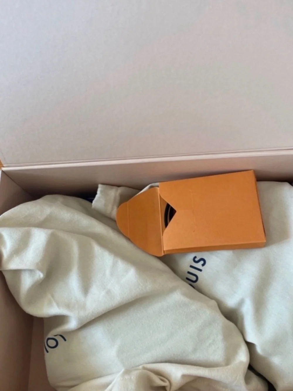 LOUIS VUITTON LEATHER STAR TRAIL ANKLE BOOTS (Will consider offers!) - Picture 6 of 13